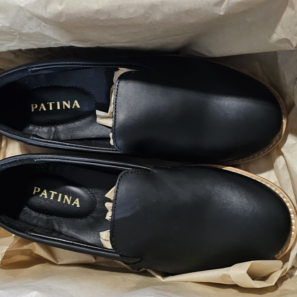 Patina (Portland Leather) Almost Perfect Rounded Leather Womens Loafer 5.5 NWT